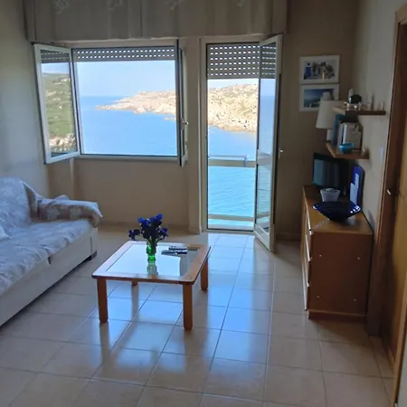 La Finestra Sul Mare Apartment *